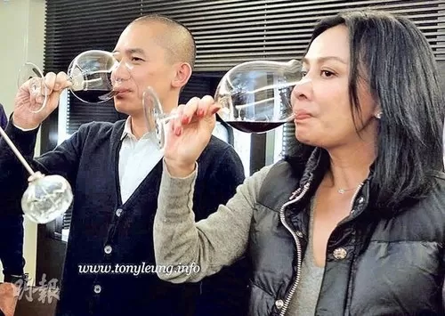 点击图片分享到上海滩微博