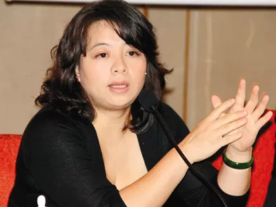 女作家六六批伦敦没规划脏乱差引热议 网友：没文化！