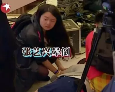 25岁张艺兴半年晕倒两次，是时候关注过劳了！