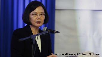 Paraguay Präsidentin Tsai Ing-wen Entschuldigung bei indigenen Bevölkerung (picture-alliance/AP Photo/J. Saenz)