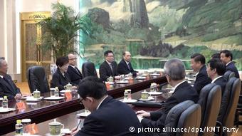 China Taiwan Gespräche (picture alliance/dpa/KMT Party)