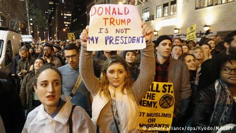 USA Wahlen Protest gegen den Präsidenten-Trump (picture alliance/dpa/Kyodo/MAXPPP)