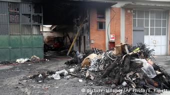 Italien Fabrikbrand in Prato (picture-alliance/AP Photo/E. Kinetz)