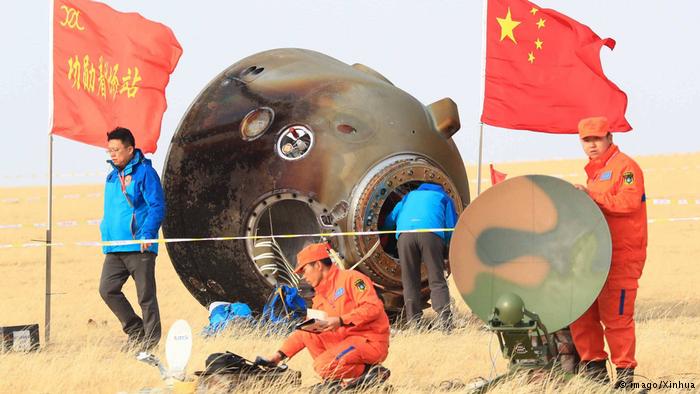 China Landung der Shenzhou 11 Raumkapsel (imago/Xinhua)