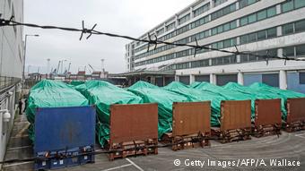 Hongkong Schiffsladung mit Panzern Richtung Singapur festgesetzt (Getty Images/AFP/A. Wallace)