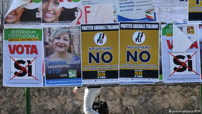 Italien Referendum Plakate (picture-alliance/ROPI)