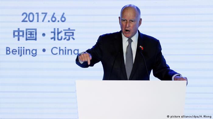 Gouverneur aus Kalifornien Jerry Brown in China (picture alliance/dpa/A. Wong)