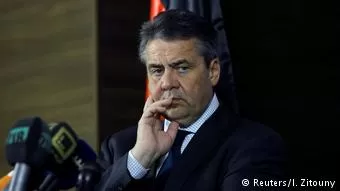 Bundeausßenminister Sigmar Gabriel in Libyen (Reuters/I. Zitouny)