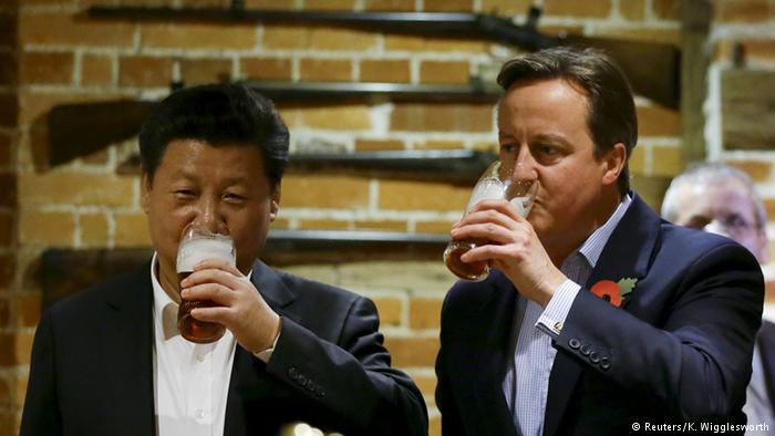 Großbritannien Staatsbesuch von Xi Jinping bei David Cameron (Reuters/K. Wigglesworth)
