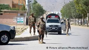 Pakistan Soldaten (Picture alliance/Photoshot/Asad)