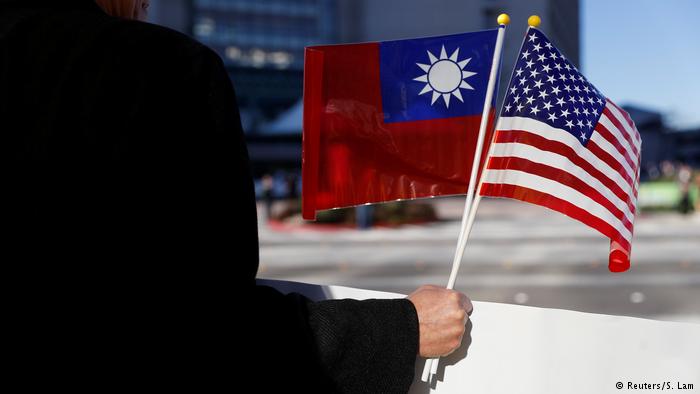 Symbolbild Beziehungen USA - Taiwan (Reuters/S. Lam)