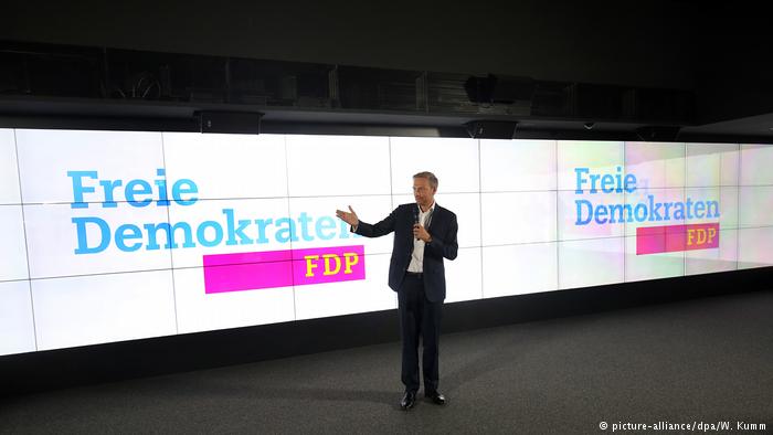 Deutschland | FDP stellt Kampagne zur Bundestagswahl vor (picture-alliance/dpa/W. Kumm)