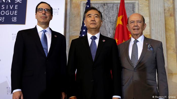 USA Washington - Steve Mnuchin, Wilbur Ross und Wang Yang (Reuters/Y. Gripas)