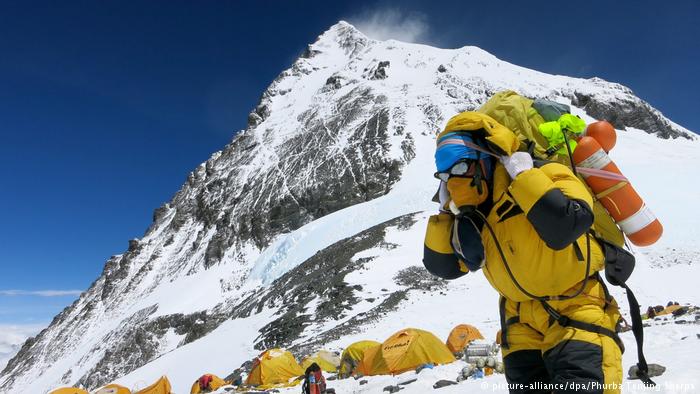 Nepal Mount Everest Camp 4 (picture-alliance/dpa/Phurba Tenjing Sherpa)