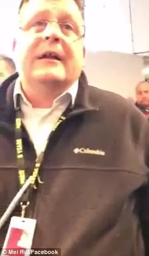 又有华裔在美国被赶下飞机！只因起飞前母亲给2岁儿子喂奶_图1-2