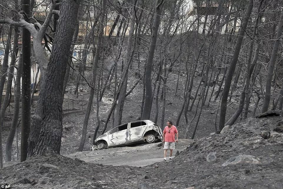 74人被活活烧死！希腊度假胜地发生惨烈火灾，现场宛若庞贝...
