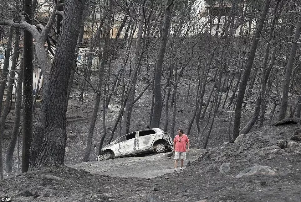 74人被活活烧死！希腊度假胜地发生惨烈火灾，现场宛若庞贝...