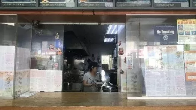 辛酸！防弹玻璃保命 偷抢砸是家常便饭 华人在海外开店 得先不怕死！