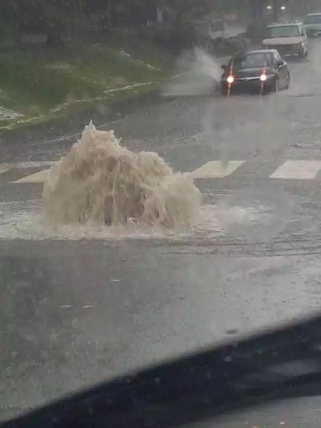 警报！几小时后 暴风雨将袭卷大温！60km/h强风 100mm豪雨 今晚早点回家