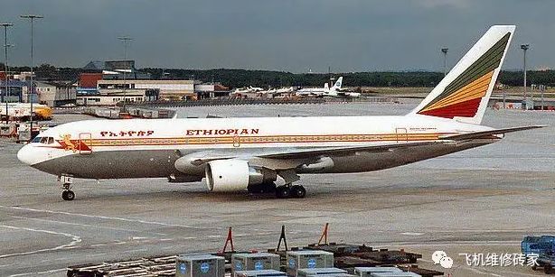 突发! 波音737客机海上坠毁! 2名中国公民重伤 全机绝望哭泣 这时震撼的一幕发生