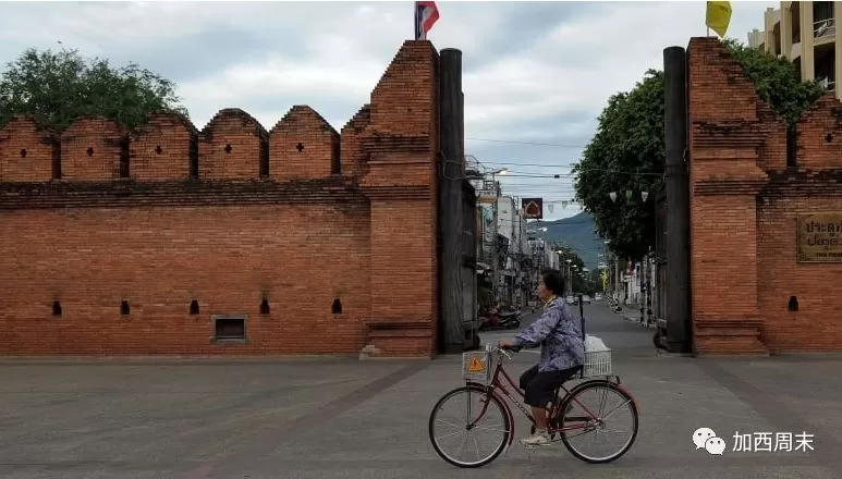 加拿大