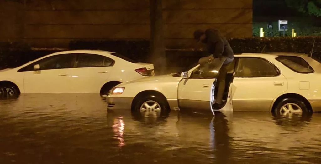 一夜暴雨 温哥华淹了！全城