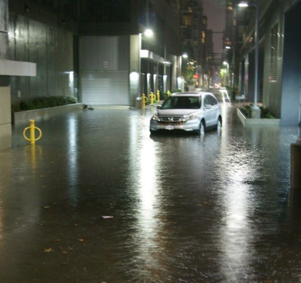 一夜暴雨 温哥华淹了！全城