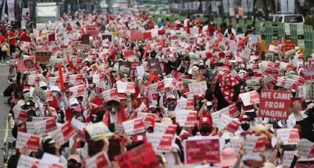 “谁让你穿了丁字裤？”那个性侵17岁女孩的禽兽，被判无罪……