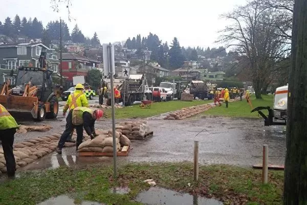 照片疯传 温哥华被淹了！多个海堤已经沦陷 大温这两个城市要消失？