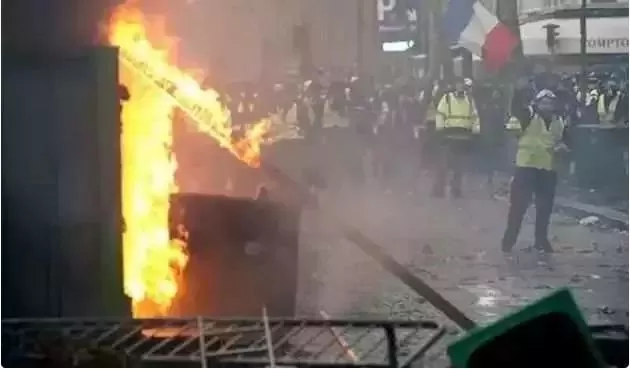 法国沦陷! 欧洲多国暴乱! 巴黎成炼狱 Dior LV店被打砸抢烧 数百人伤亡!