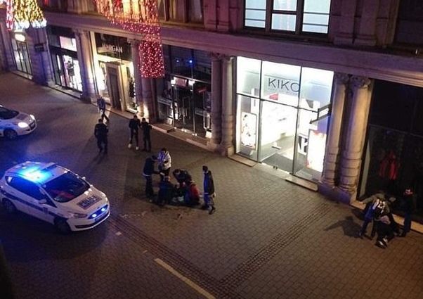 法国又出事! 圣诞集市遭血洗 4死11伤 疯狂枪手连续扫射10分钟 仍在逃窜