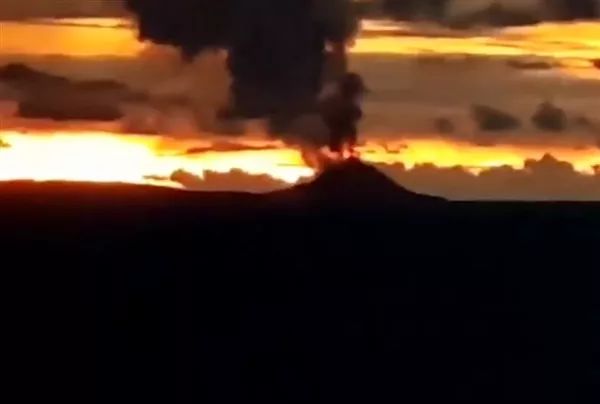 火山爆发+海啸突袭 上千人伤亡 一夜之间这里成为人间炼狱