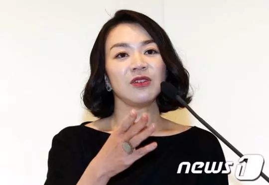 警醒! 亿万富豪一家三口做海外代购 疯狂逃税 马上要坐牢了.....