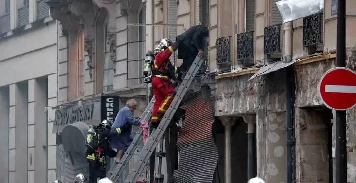 巴黎市中心发生爆炸，黄背心：我们也是万万没想到啊！