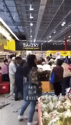 凶猛! 加拿大超市大米特价 华人一哄而上 瞬间抢空 有个人买了105袋...