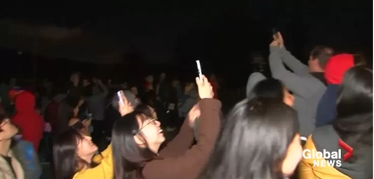震撼! 昨夜 全温哥华的人都疯了! 一场
