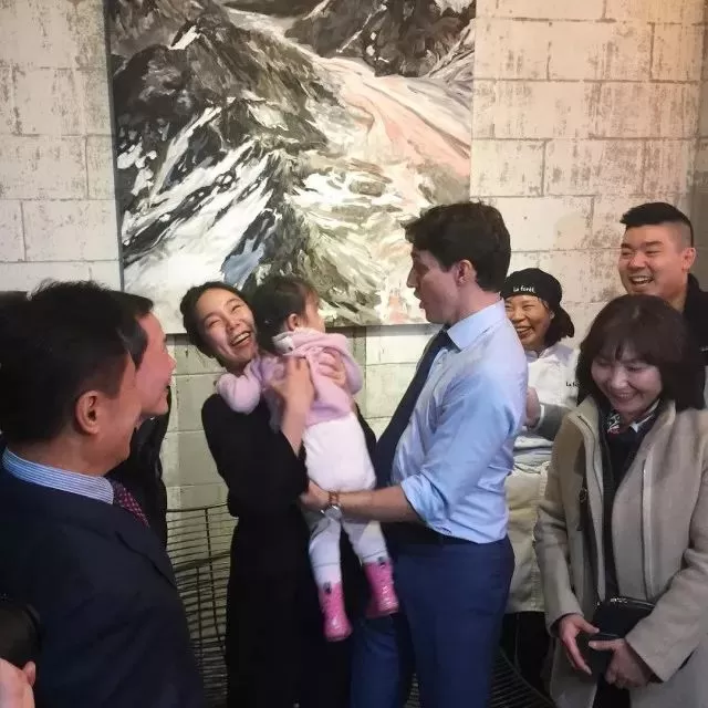 特鲁多大温作秀！跑到华人爱去的网红店