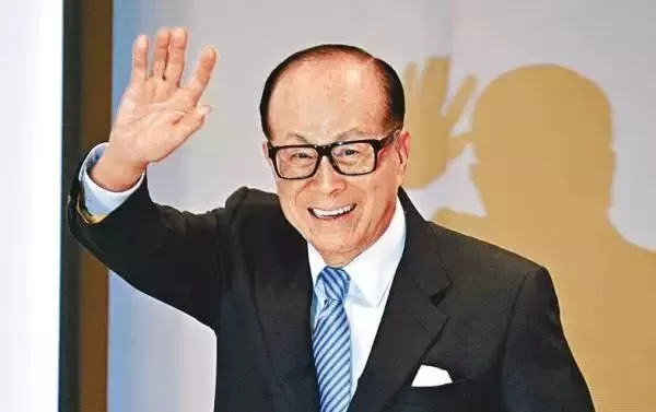 李嘉诚杀回温哥华买房了！一出手就是4栋楼 大佬抄底 你敢不敢跟？