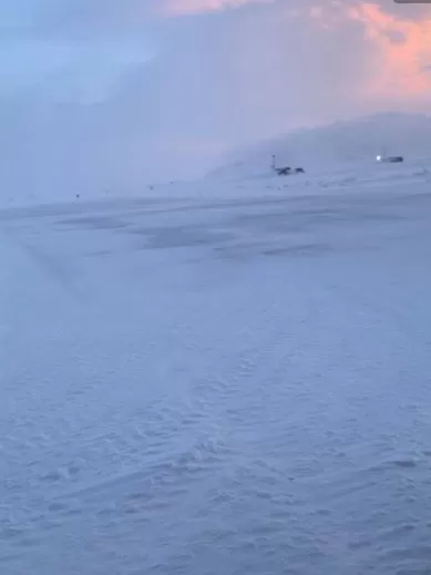 中国飞北美航班忽然起火 备降俄罗斯 188名乘客被困冰天雪地3小时!