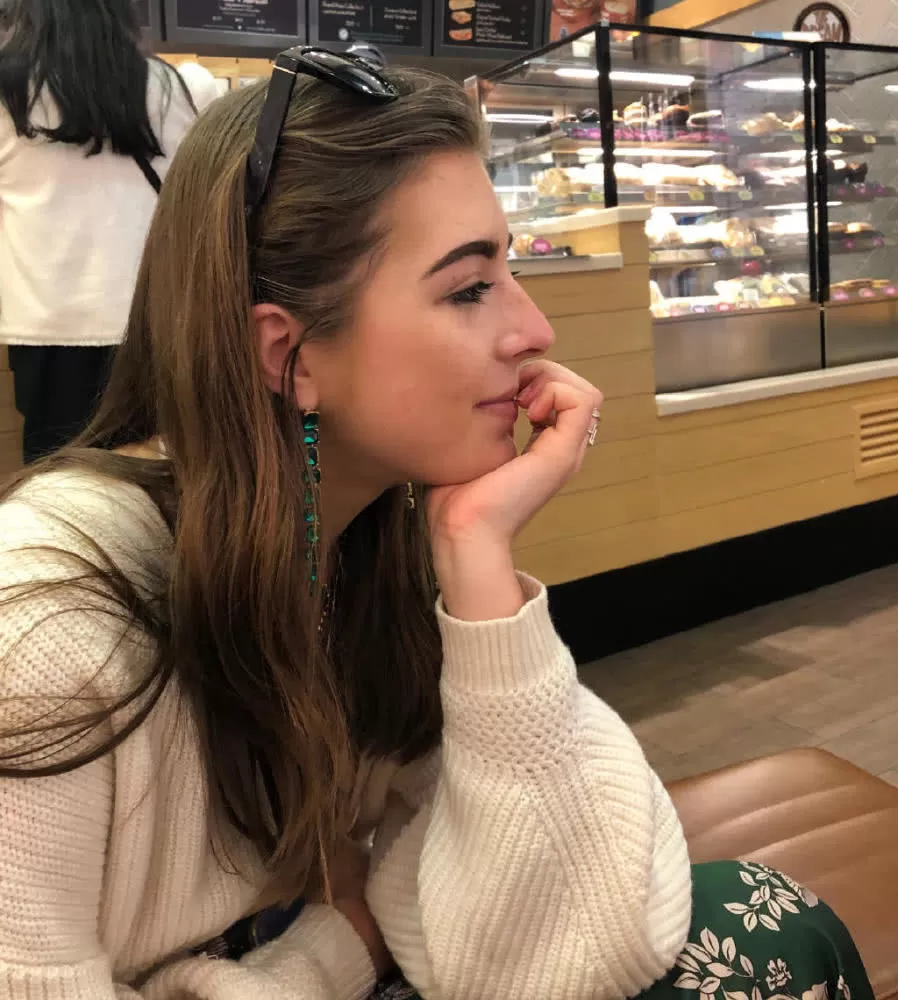 吴奇隆前妻马雅舒全家福曝光，混血儿女超美继女高颜值