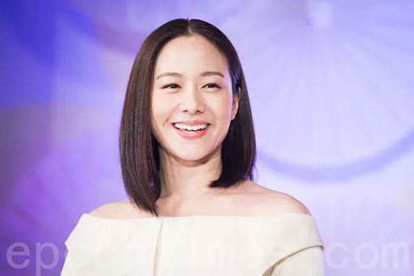 她小小年纪斩获影后 在温哥华生子结婚却被骂小三 如今竟活成这样