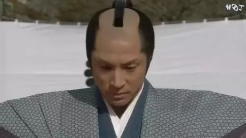 日本武士的谜之发型起源史：帅不帅，剃个月代头就知道了！