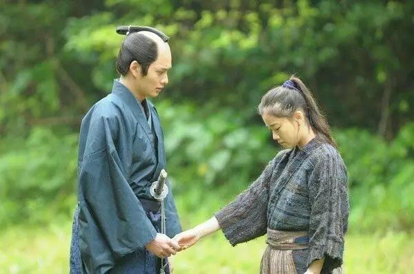 日本武士的谜之发型起源史：帅不帅，剃个月代头就知道了！