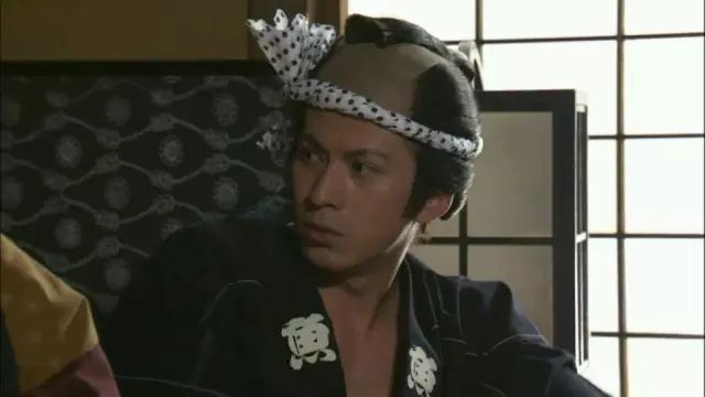 日本武士的谜之发型起源史：帅不帅，剃个月代头就知道了！