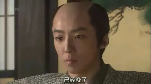 日本武士的谜之发型起源史：帅不帅，剃个月代头就知道了！