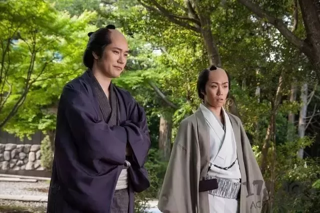日本武士的谜之发型起源史：帅不帅，剃个月代头就知道了！