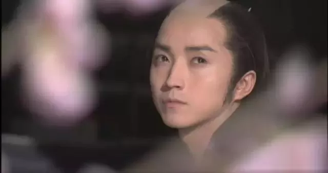 日本武士的谜之发型起源史：帅不帅，剃个月代头就知道了！
