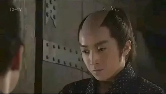 日本武士的谜之发型起源史：帅不帅，剃个月代头就知道了！