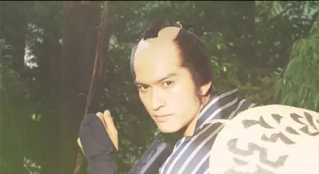 日本武士的谜之发型起源史：帅不帅，剃个月代头就知道了！