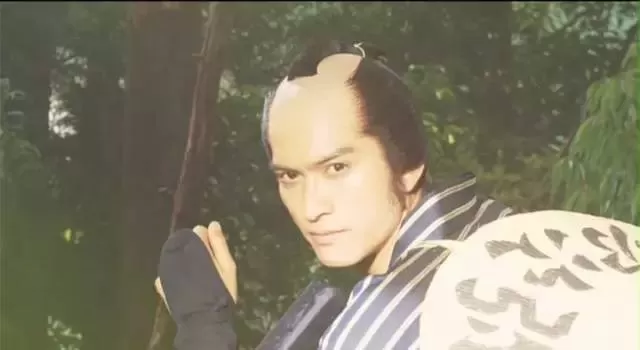 日本武士的谜之发型起源史：帅不帅，剃个月代头就知道了！